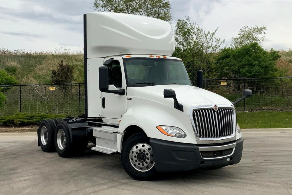 2019 CUM LT625 6×4 Day Cab