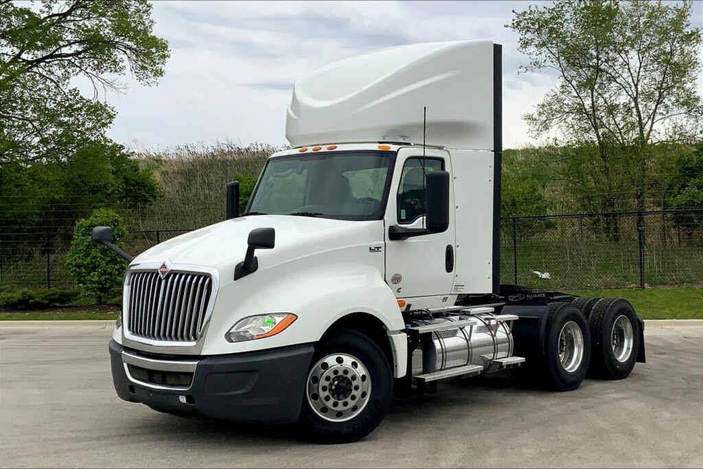 2019 CUM LT625 6×4 Day Cab