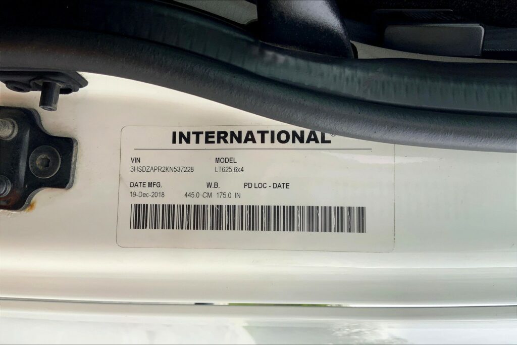 2019 CUM LT625 6×4 Day Cab