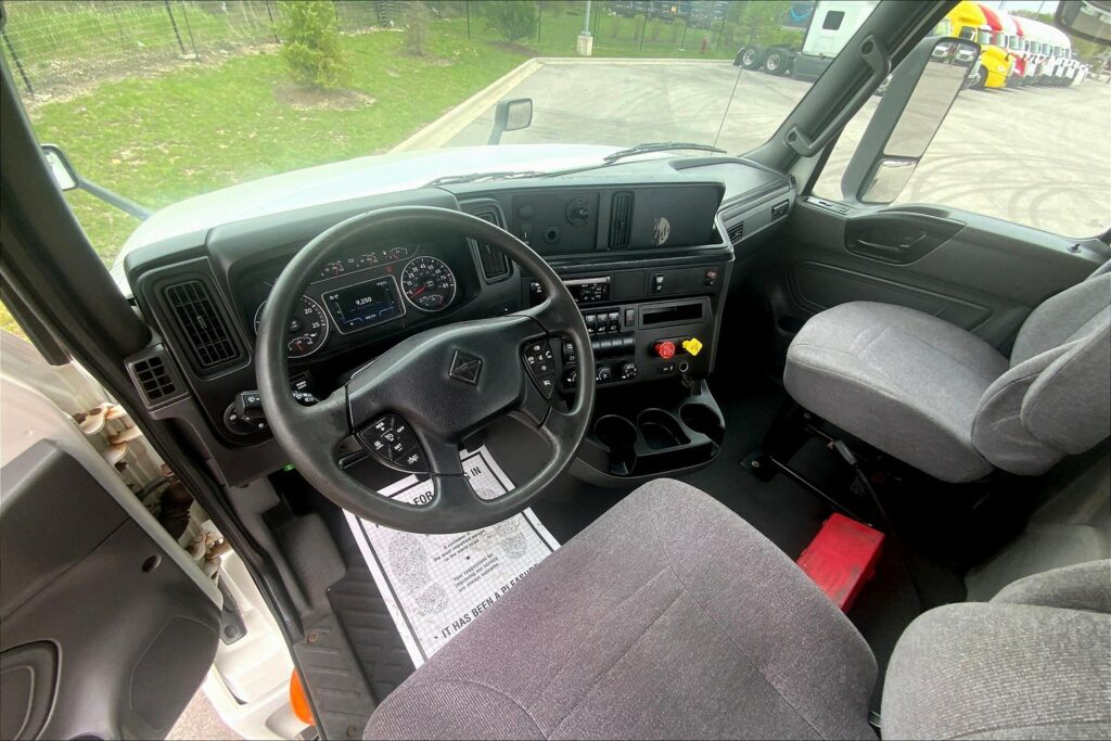 2019 CUM LT625 6×4 Day Cab