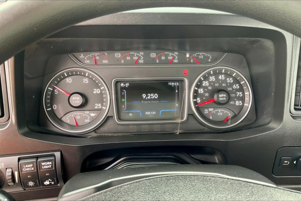 2019 CUM LT625 6×4 Day Cab