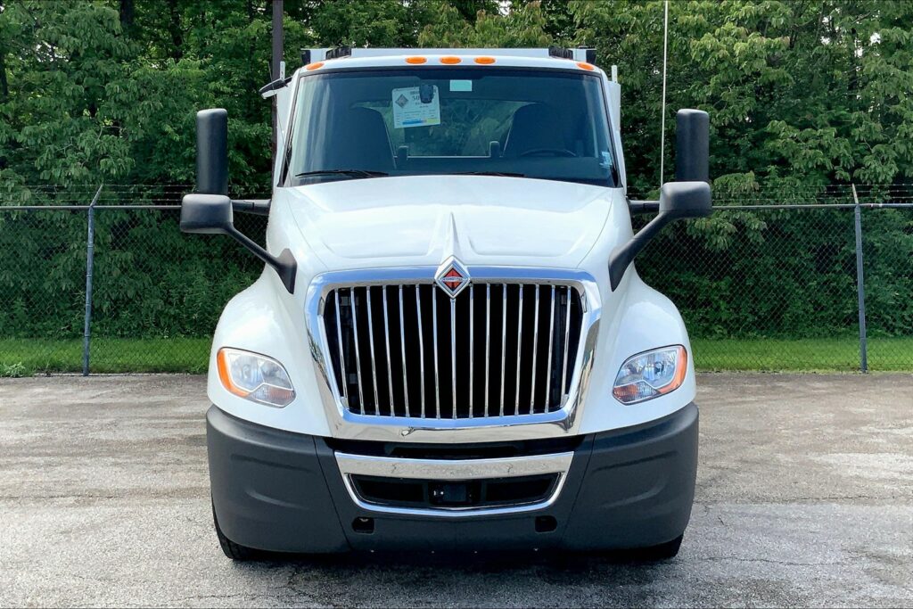 2019 CUM LT625 6×4 Day Cab