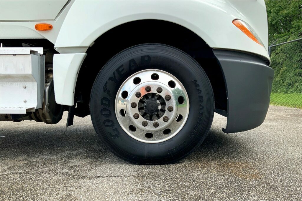 2019 CUM LT625 6×4 Day Cab