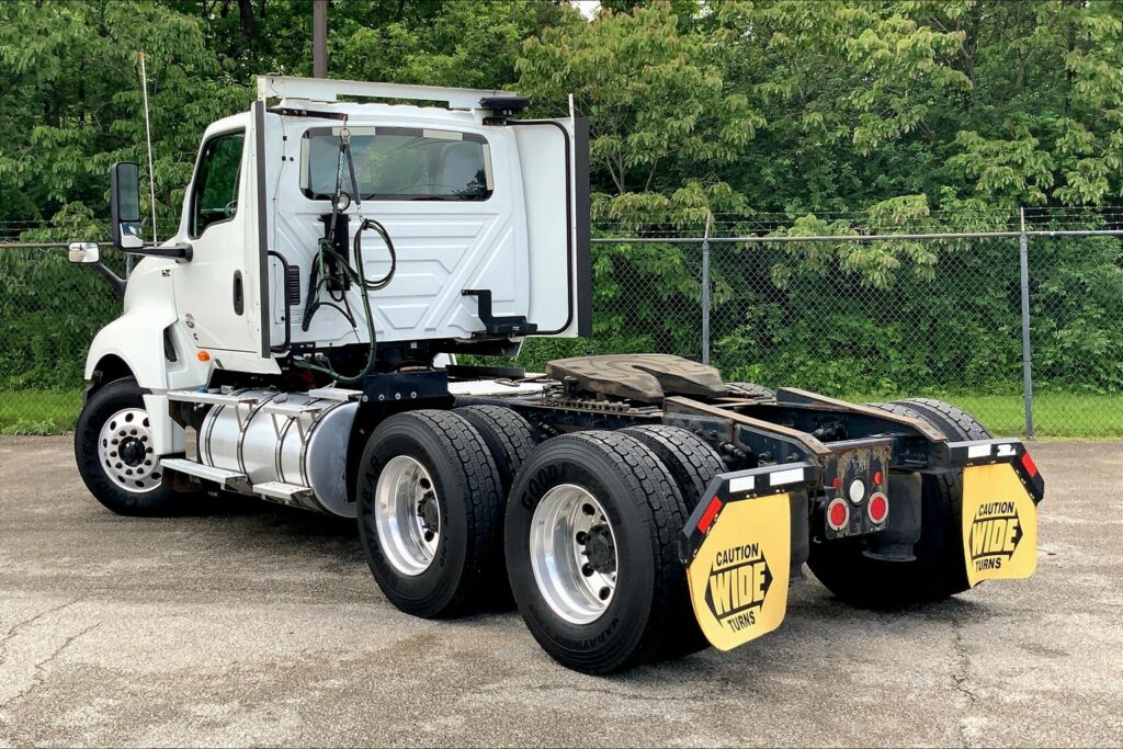 2019 CUM LT625 6×4 Day Cab
