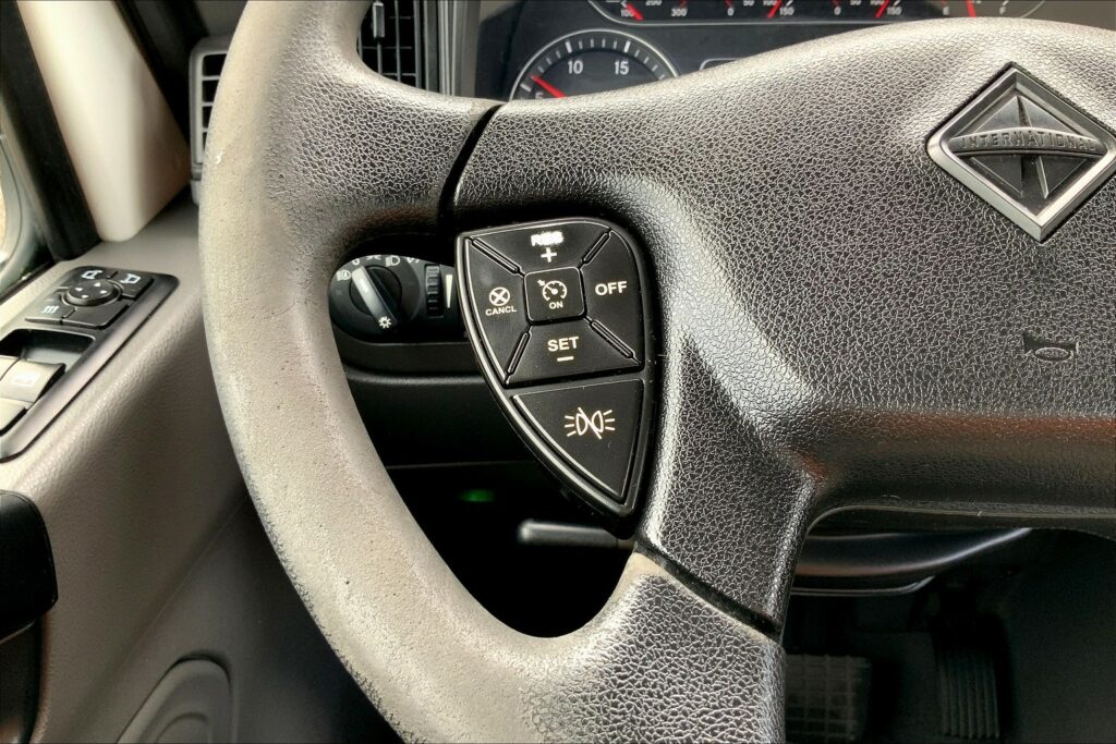 2019 CUM LT625 6×4 Day Cab