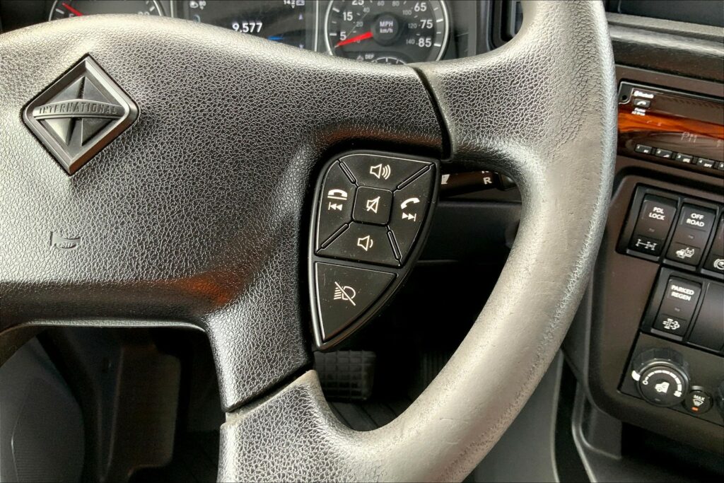 2019 CUM LT625 6×4 Day Cab