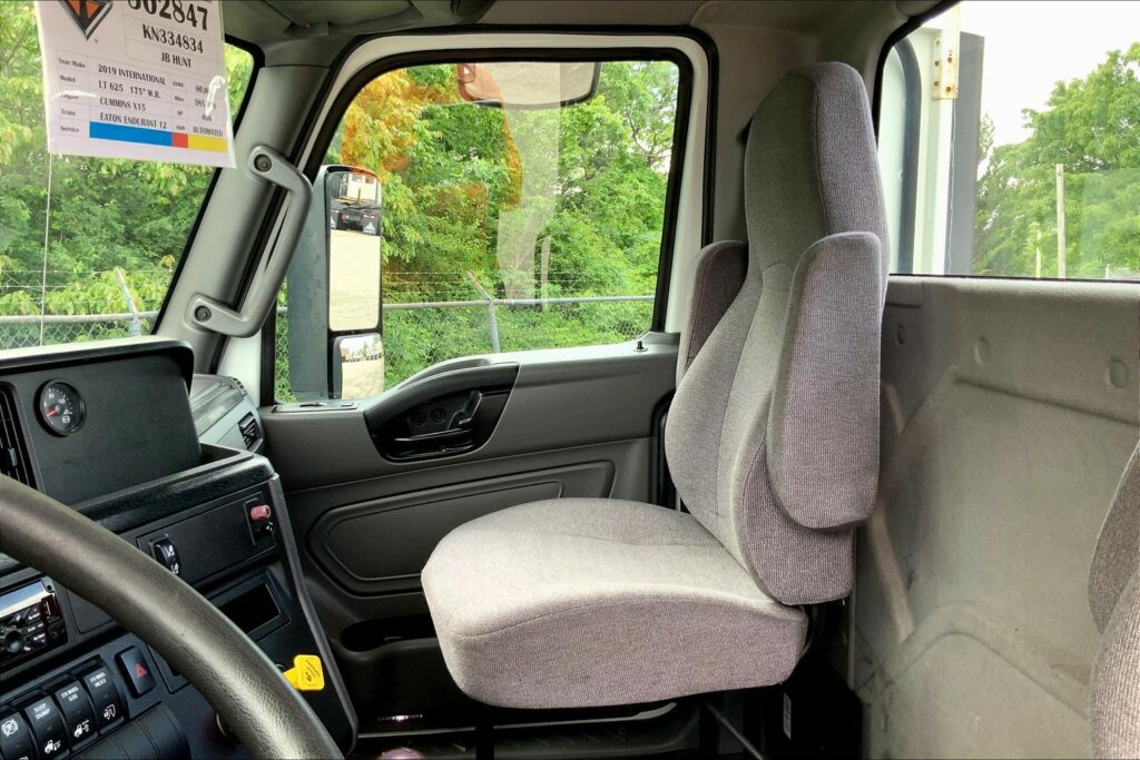 2019 CUM LT625 6×4 Day Cab
