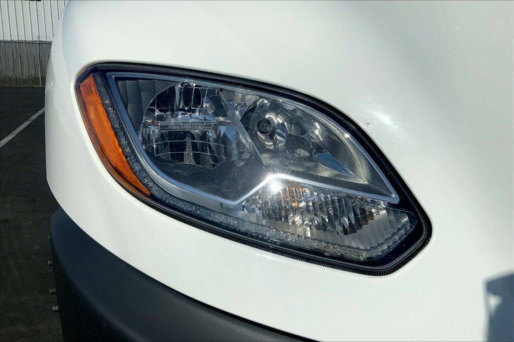 2022 CUM LT625 6×4 Sleeper