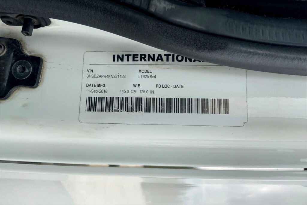 2019 CUM LT625 6×4 Day Cab