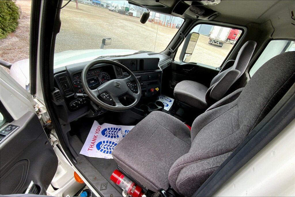 2019 CUM LT625 6×4 Day Cab