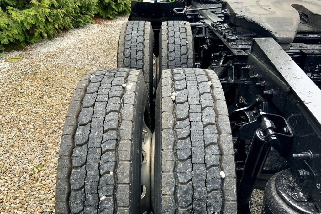 2019 CUM LT625 6×4 Day Cab