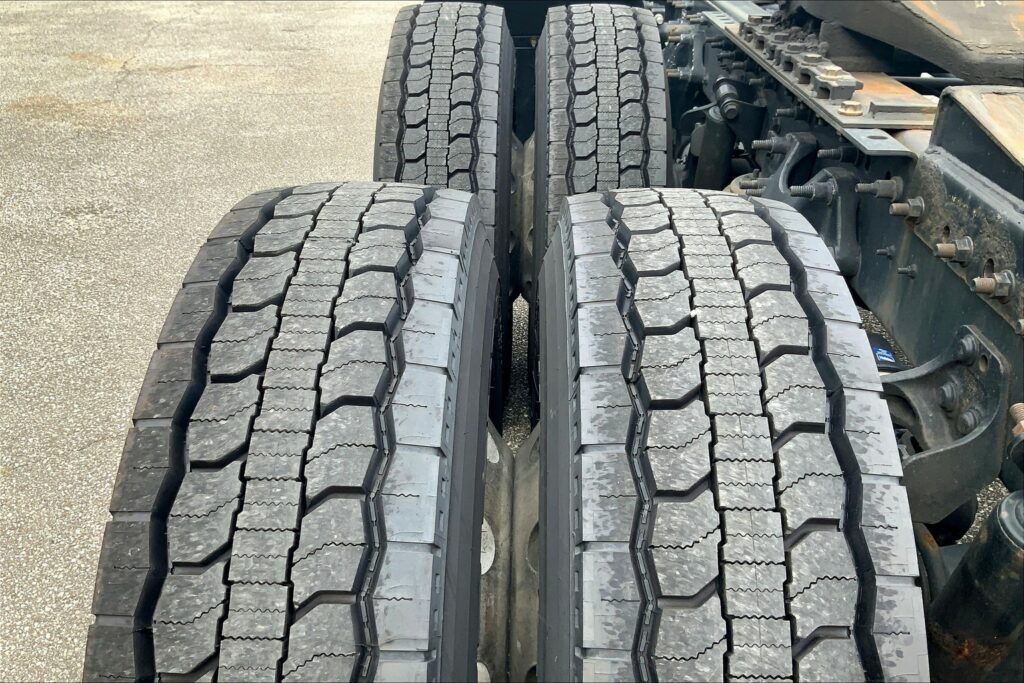 2020 CUM LT625 6×4 Day Cab