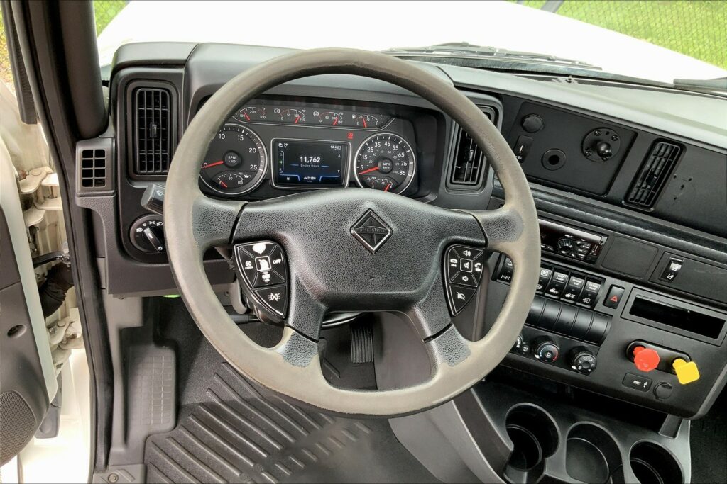 2020 CUM LT625 6×4 Day Cab