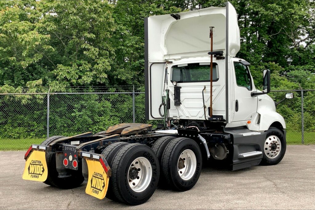 2020 CUM LT625 6×4 Day Cab