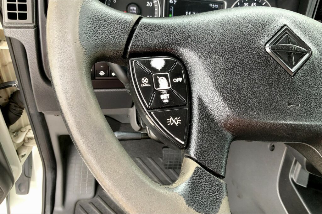 2020 CUM LT625 6×4 Day Cab