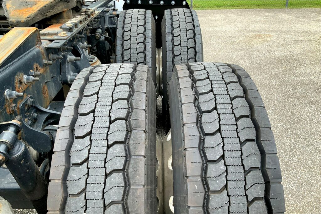 2020 CUM LT625 6×4 Day Cab