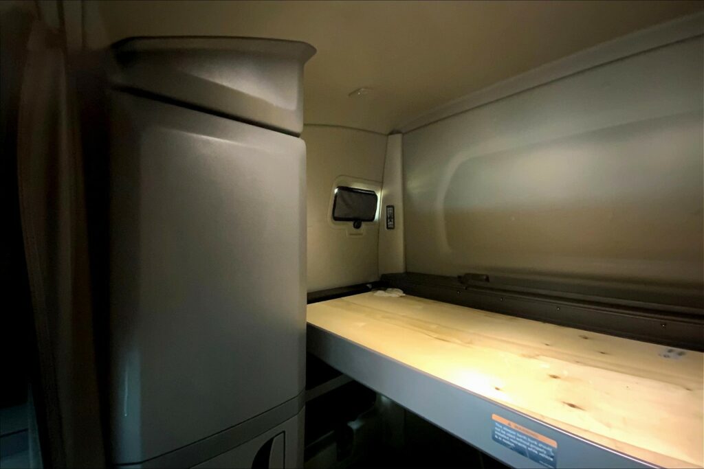 2021 CUM LT625 6×4 Sleeper