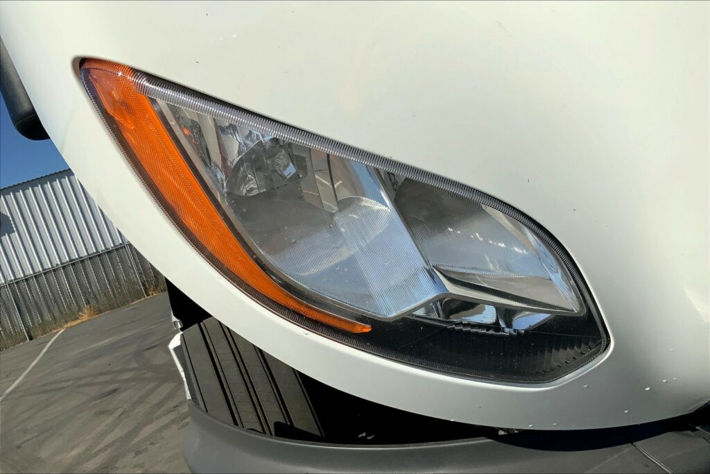 2021 CUM LT625 6×4 Sleeper