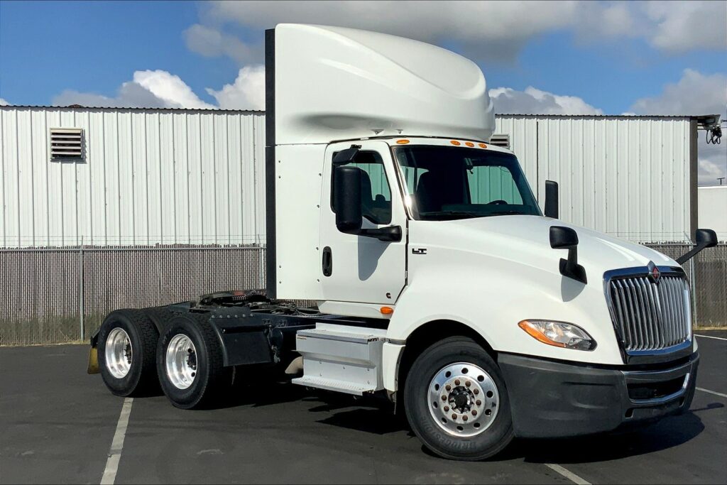 2020 CUM LT625 6×4 Day Cab