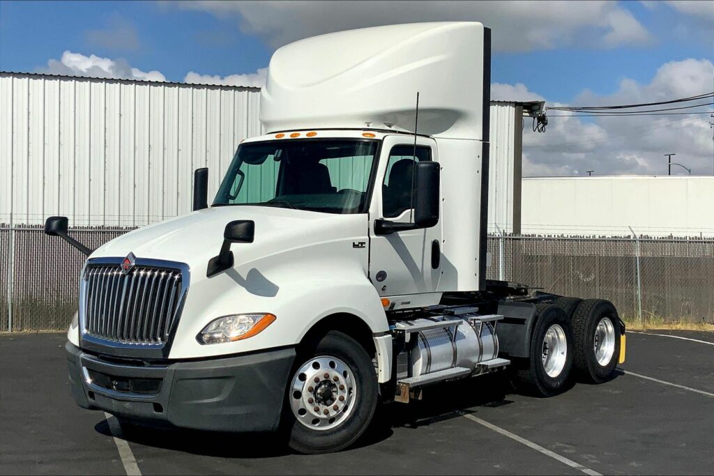 2020 CUM LT625 6×4 Day Cab