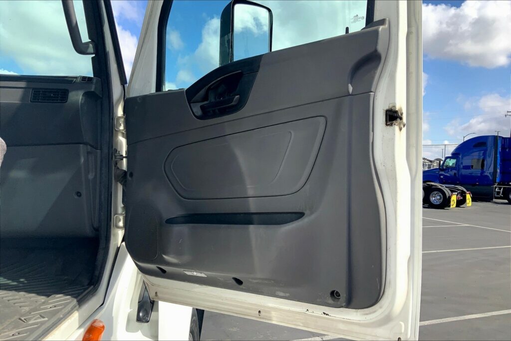 2020 CUM LT625 6×4 Day Cab