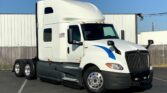 2021 CUM LT625 6×4 Sleeper