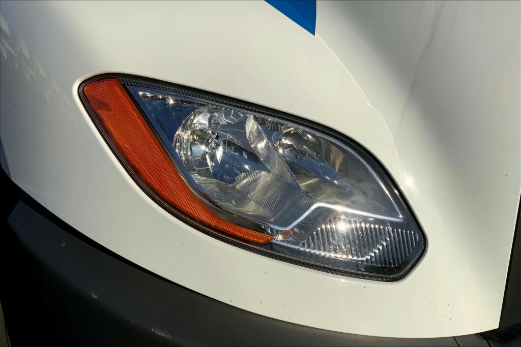 2021 CUM LT625 6×4 Sleeper