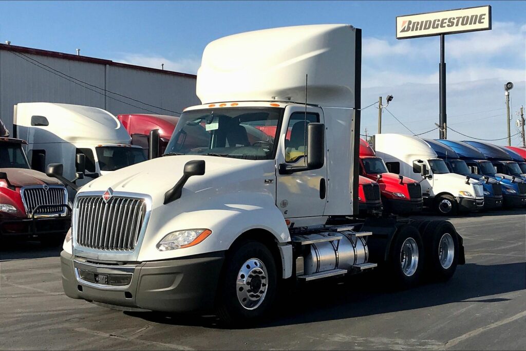 2019 CUM LT625 6×4 Day Cab