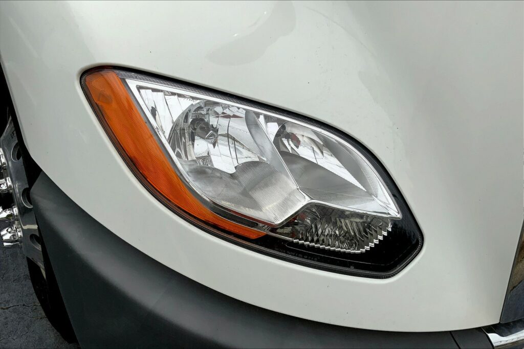 2021 CUM LT625 6×4 Sleeper