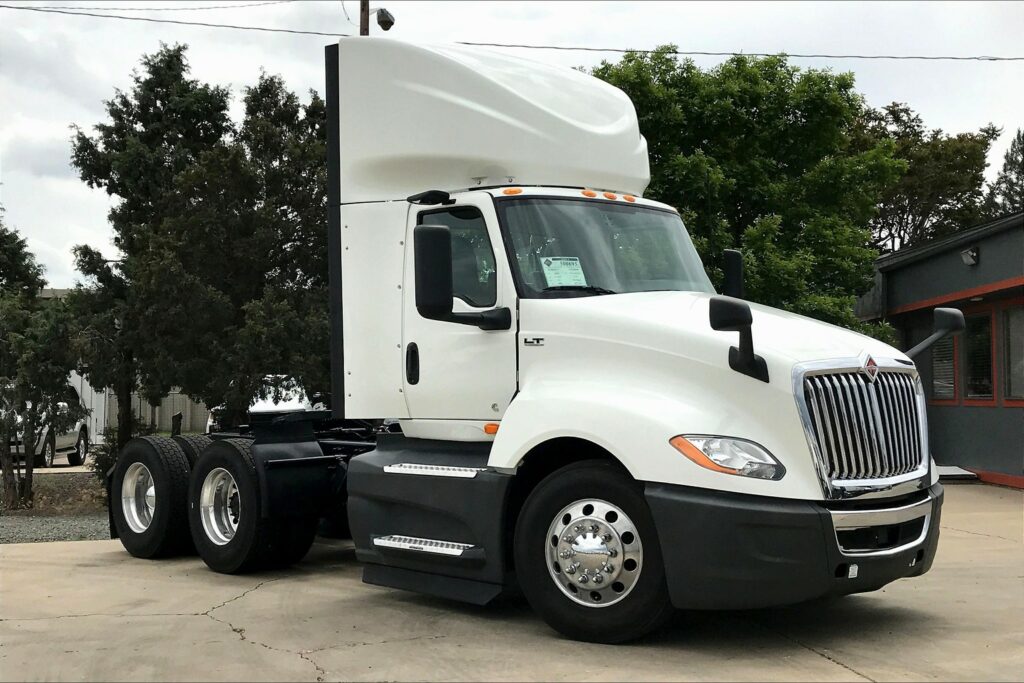 2020 CUM LT625 6×4 Day Cab