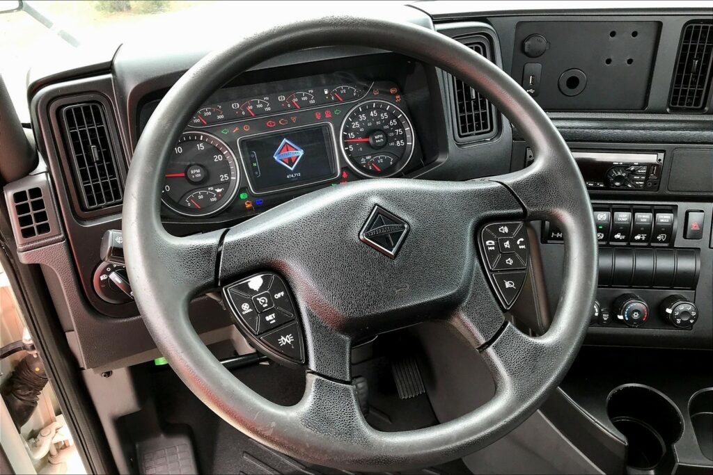 2020 CUM LT625 6×4 Day Cab