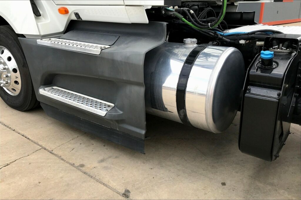 2020 CUM LT625 6×4 Day Cab