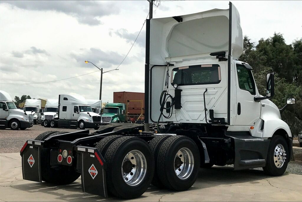 2021 CUM LT625 6×4 Day Cab