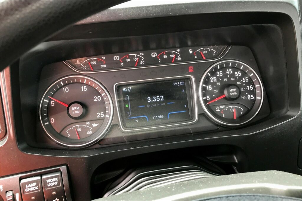 2021 CUM LT625 6×4 Day Cab