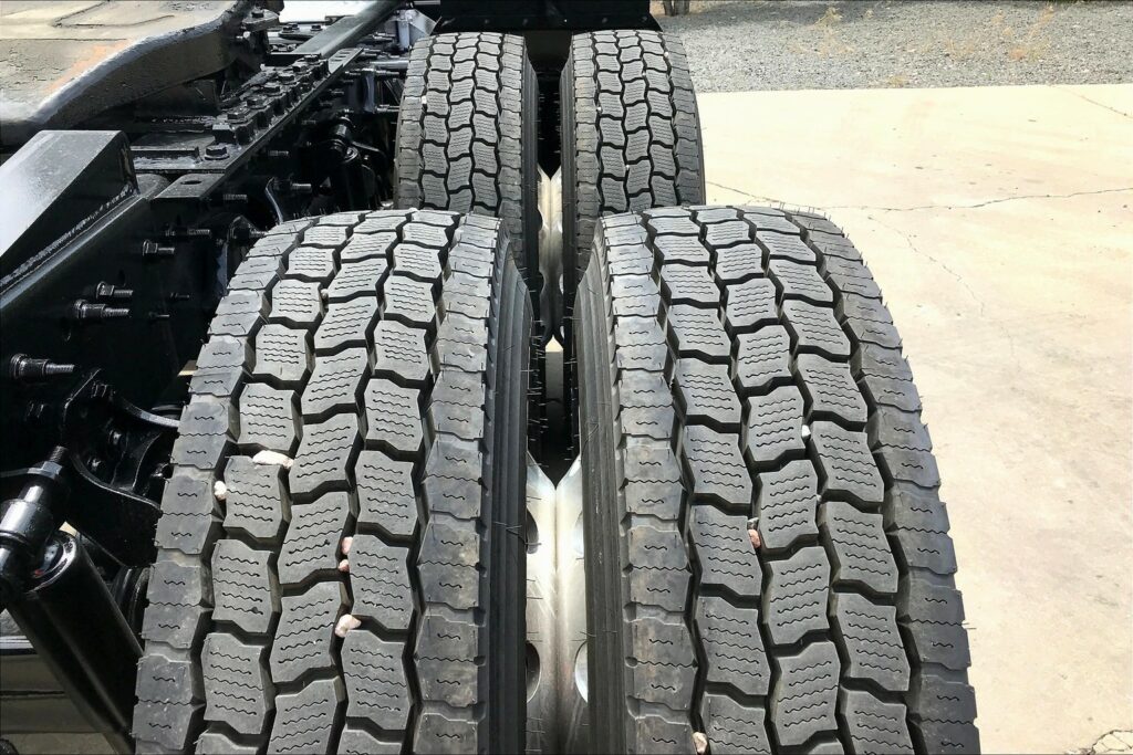 2021 CUM LT625 6×4 Day Cab