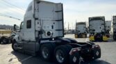 2021 CUM LT625 6×4 Sleeper