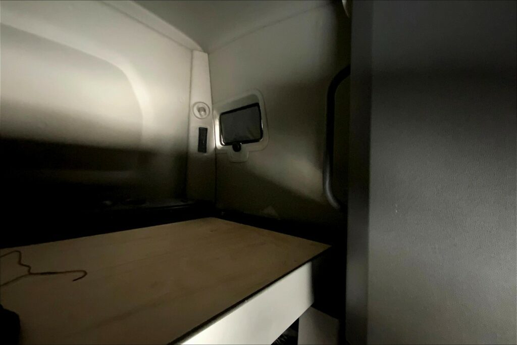 2021 CUM LT625 6×4 Sleeper