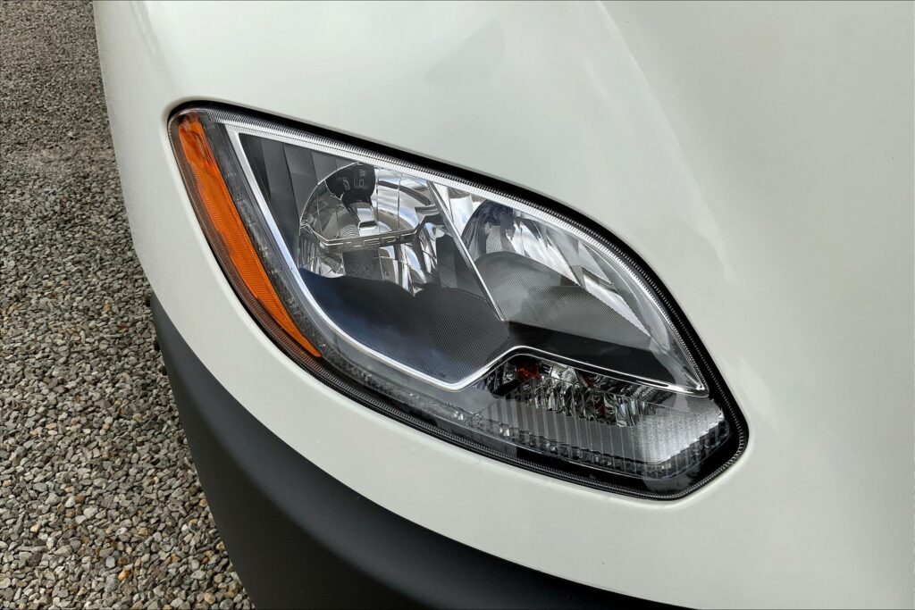 2022 CUM LT625 6×4 Sleeper