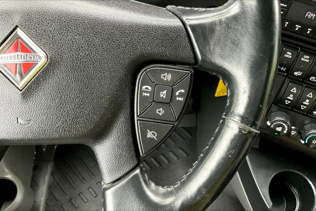 2022 INT LT625 6×4 Sleeper