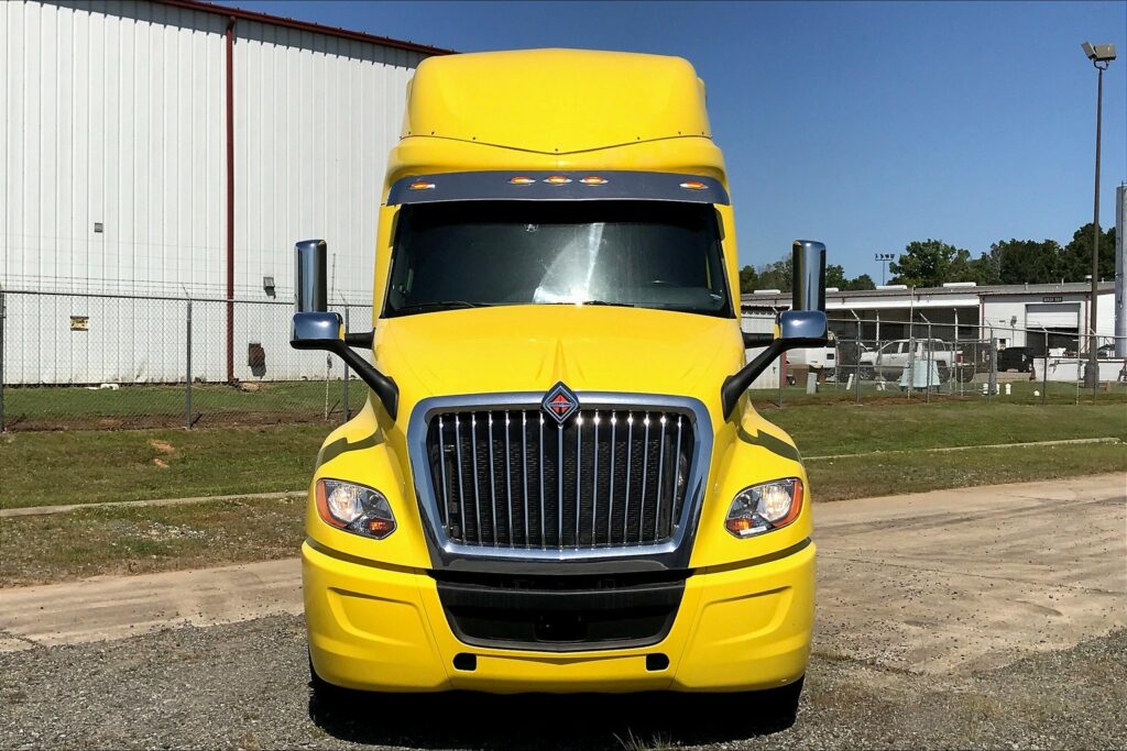 2021 INT LT625 6×4 Sleeper