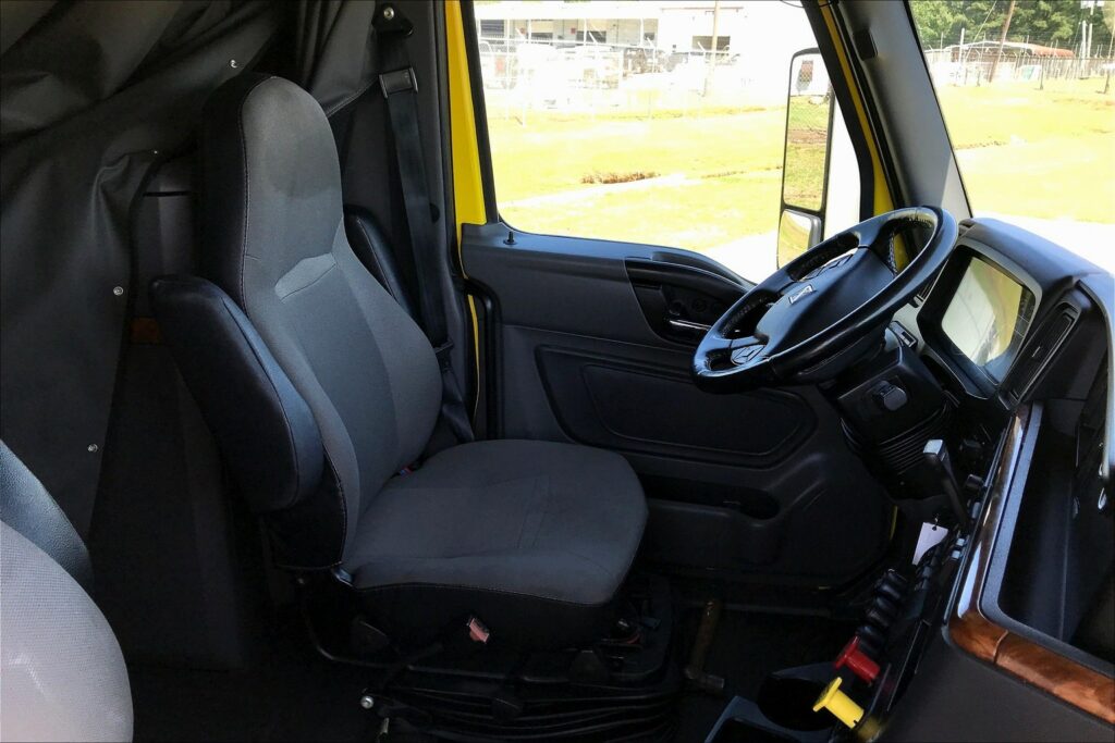 2021 INT LT625 6×4 Sleeper