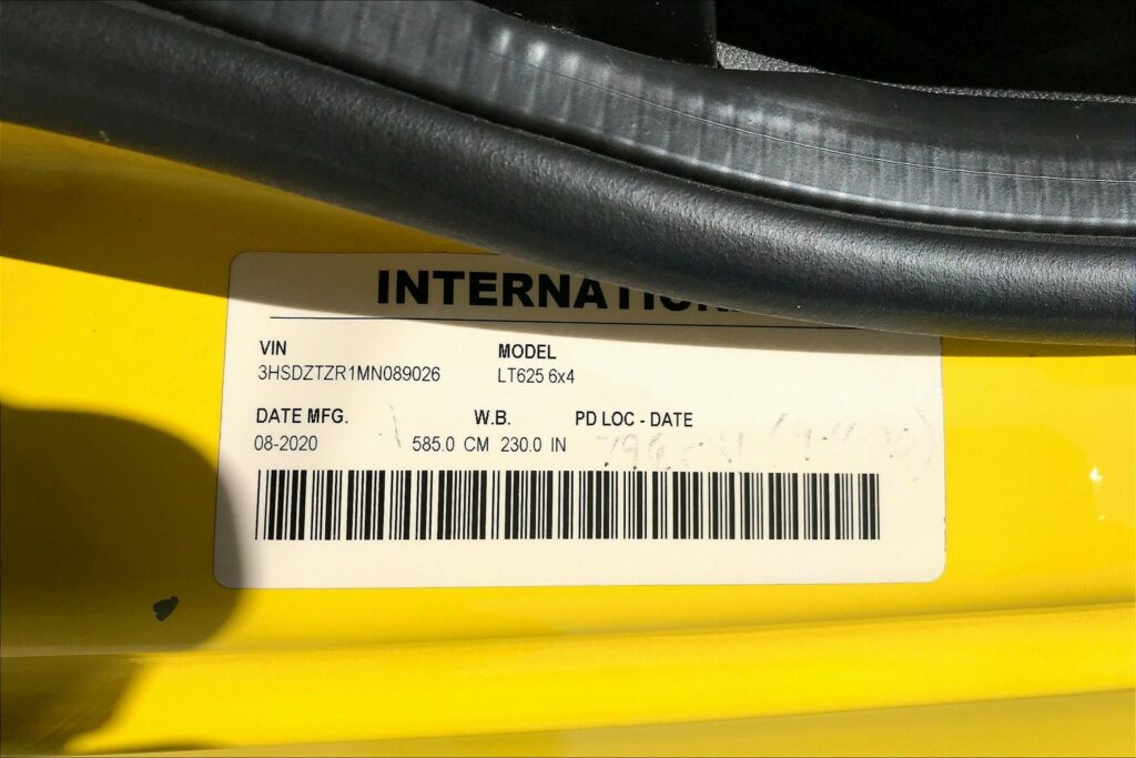 2021 INT LT625 6×4 Sleeper