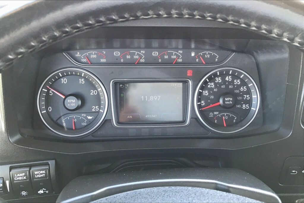 2021 INT LT625 6×4 Sleeper