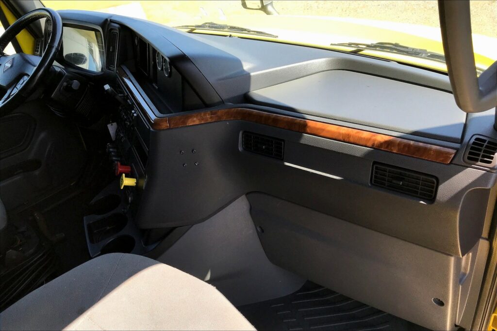 2021 INT LT625 6×4 Sleeper