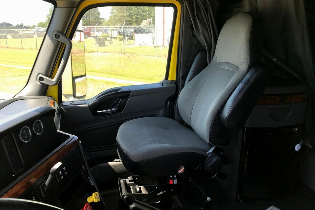 2021 INT LT625 6×4 Sleeper