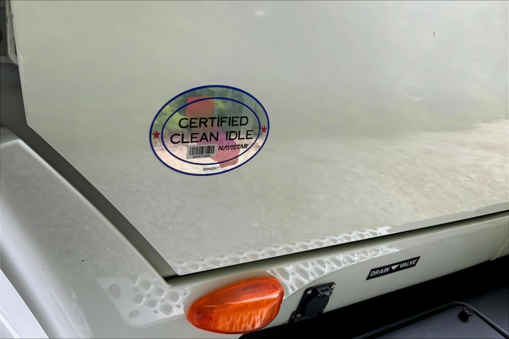 2022 INT LT625 6×4 Sleeper