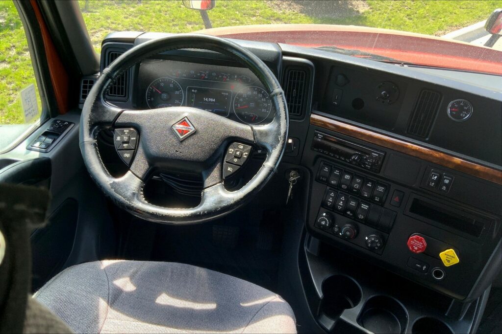 2020 INT LT625 6×4 Sleeper