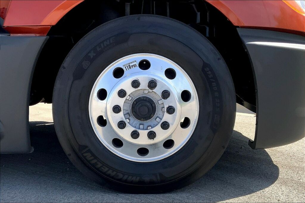 2020 INT LT625 6×4 Sleeper