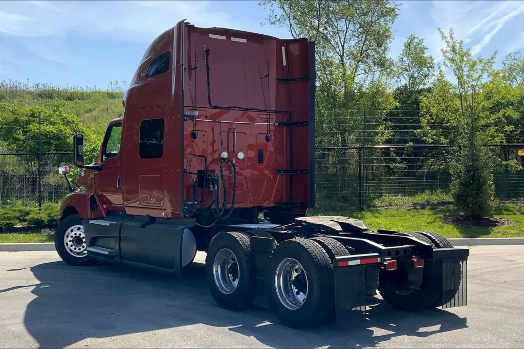 2020 INT LT625 6×4 Sleeper