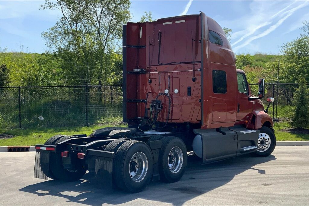 2020 INT LT625 6×4 Sleeper